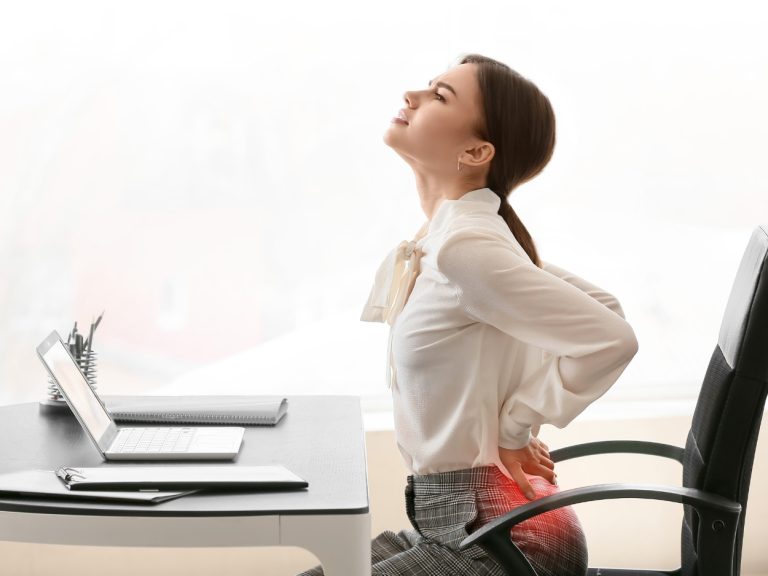 Dolor lumbar crónico: opciones modernas sin cirugía y con técnicas mínimamente invasivas